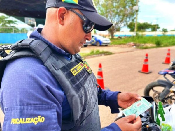 Governo de RO promove orientações sobre os riscos de dirigir sem CNH