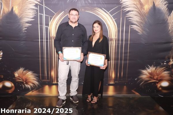Festa em União Bandeirantes, comerciantes são homenageado e recebe premio de melhores do ano.