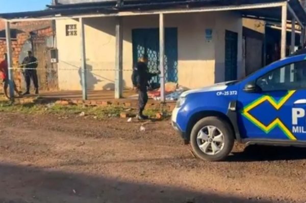Notícias de Rondônia - Homem é assassinado brutalmente na calçada de comércio