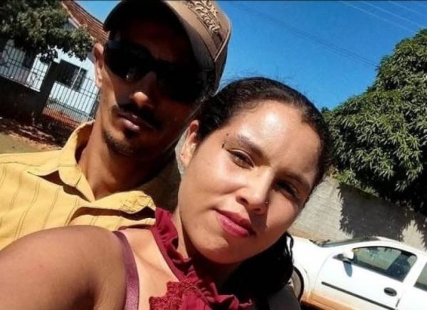 Notícias de Rondônia – Casal que faleceu depois que sua moto foi colidida por uma caminhonete no bairro de Corumbiara deixa 4 filhos.