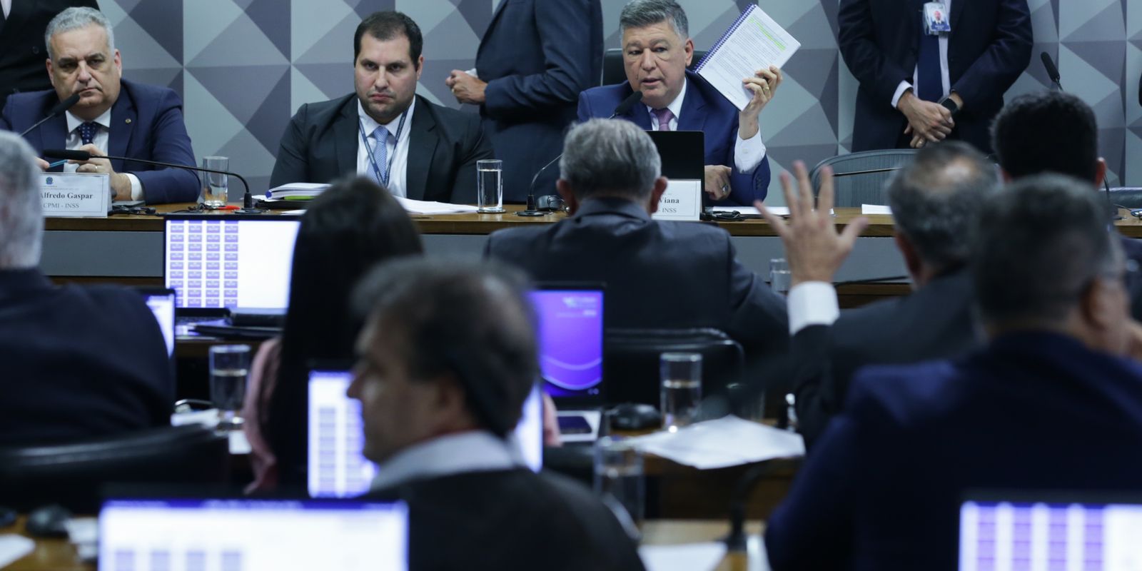 cpmi-aprova-pedido-de-prisao-preventiva-do-presidente-da-conafer