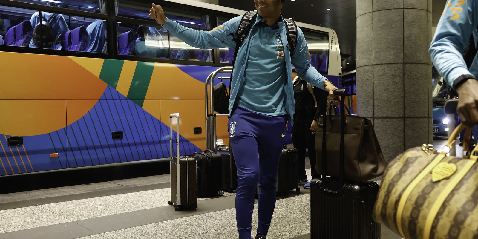 selecao-brasileira-chega-a-toquio-para-amistoso-contra-japao-na-terca