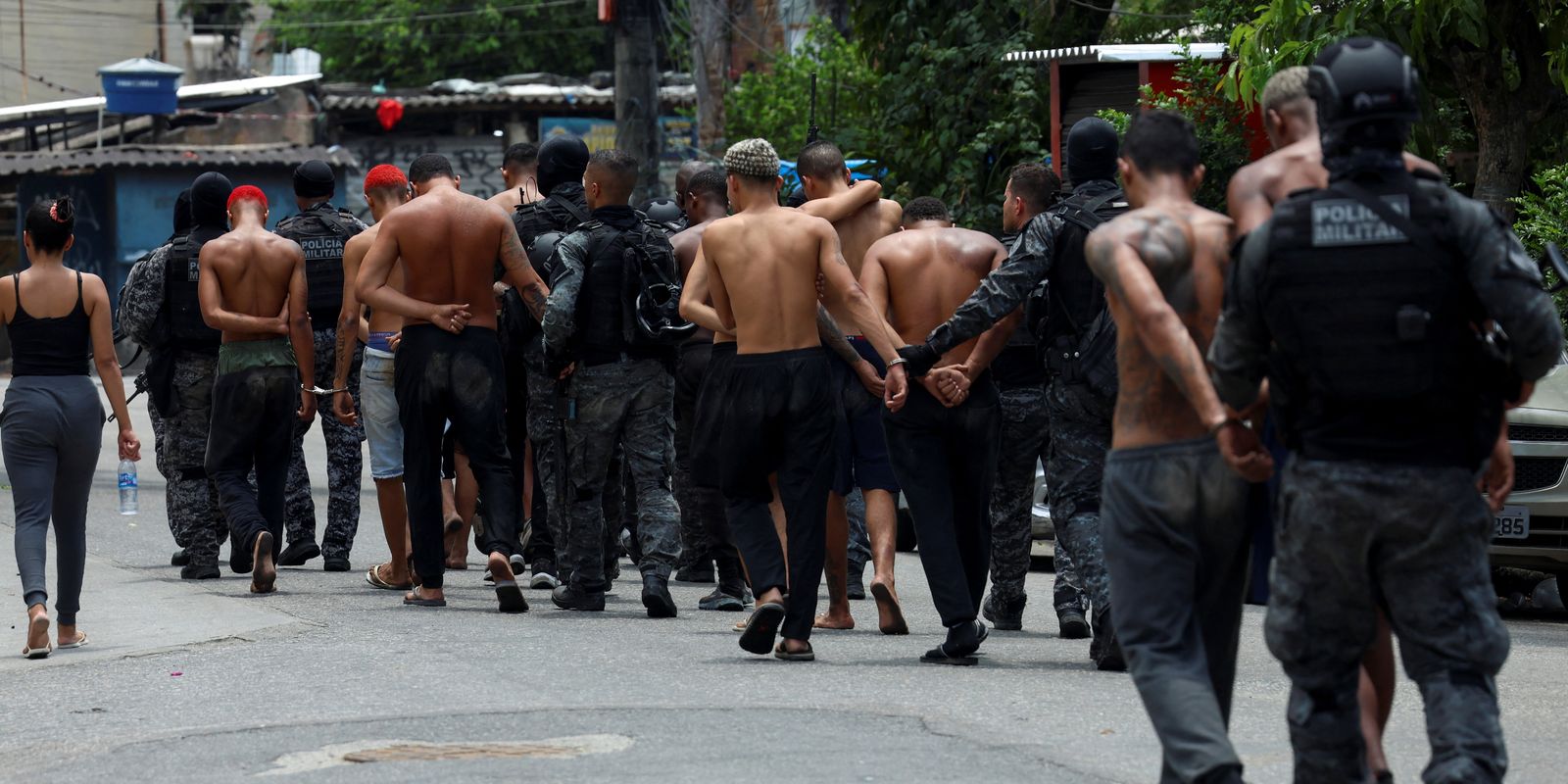 operacao-no-rio-deixa-18-suspeitos-mortos-e-56-presos