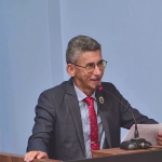 Presidente José Ferreira Alves (PL) rebate críticas e reforça responsabilidade das comissões no trâmite de projeto