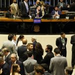camara-aprova-ampliacao-gradual-da-licenca-paternidade