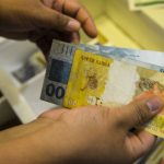 economia-brasileira-cresce-0,1%-no-terceiro-trimestre,-estima-fgv