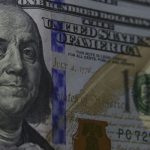 dolar-supera-r$-5,40-em-meio-a-ajustes-externos-e-tensao-politica