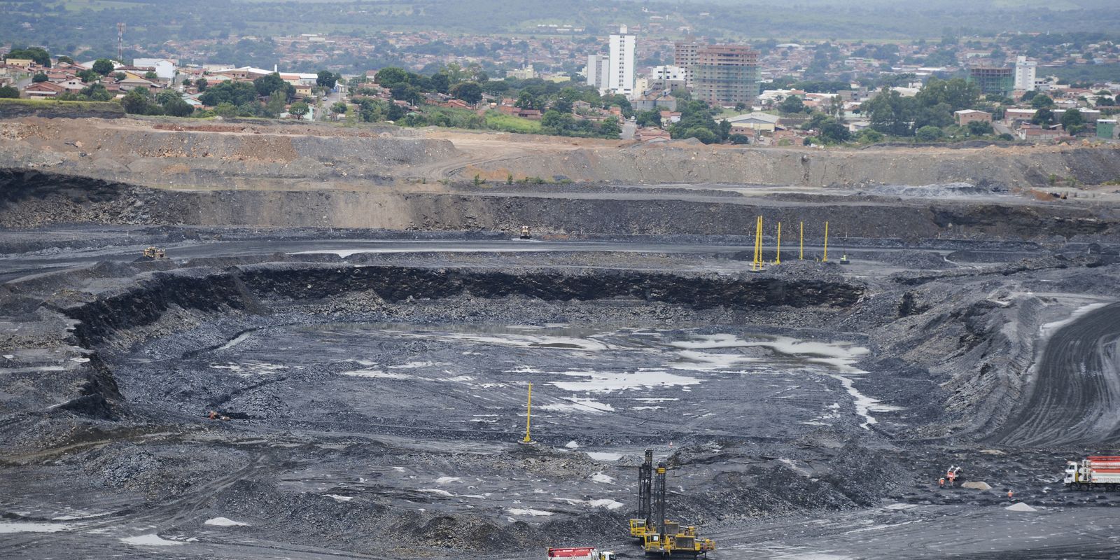 estudo-aponta-irregularidade-em-37%-dos-processos-de-mineracao-no-pais
