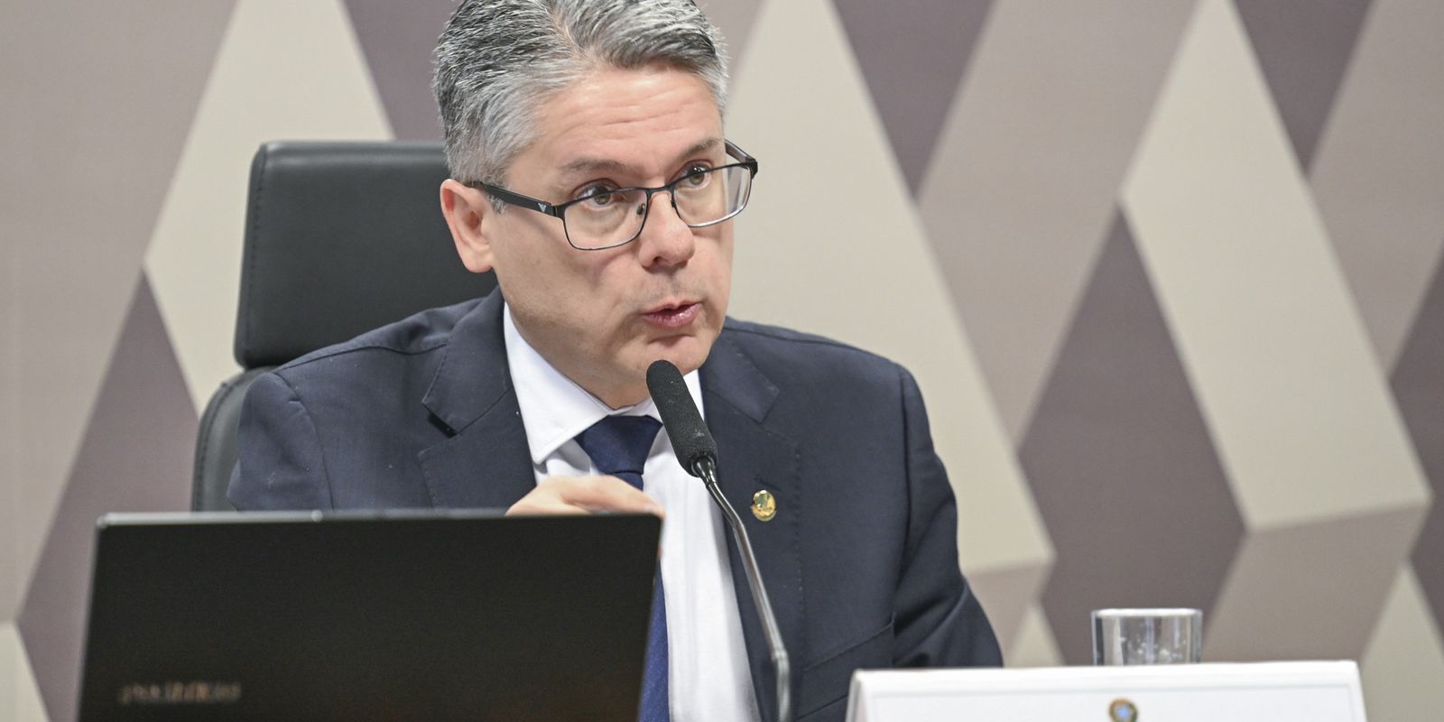 senado:-substitutivo-do-antifaccao-preve-r$-30-bi-por-ano-contra-crime