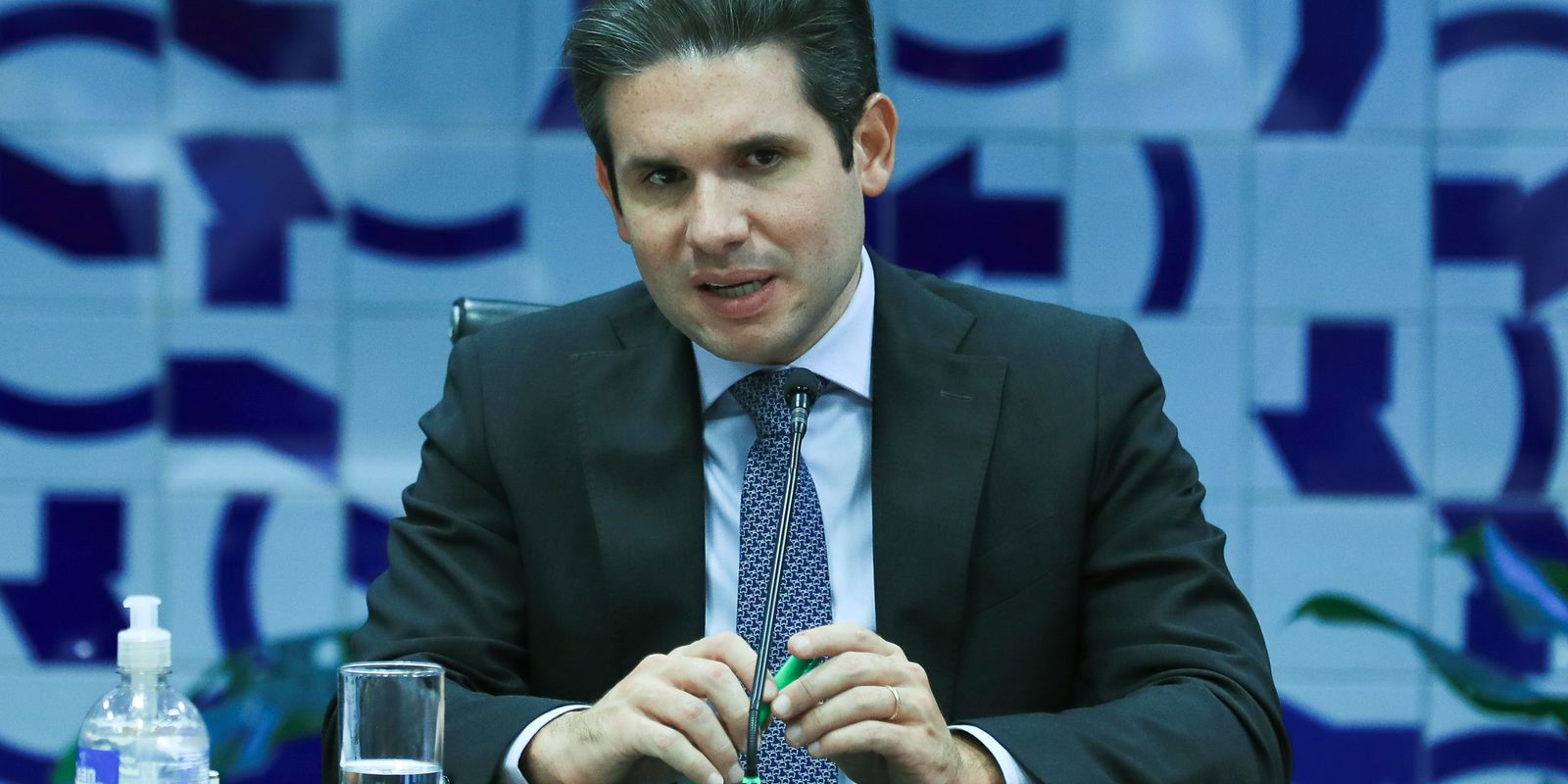 motta-alega-questao-de-seguranca-para-expulsar-jornalistas-de-plenario
