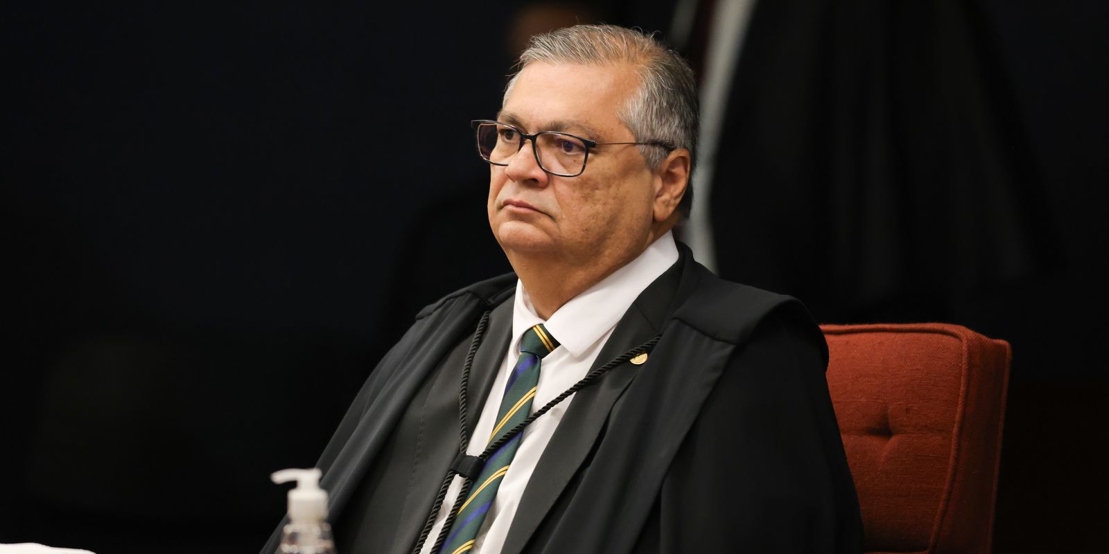 dino-suspende-trecho-de-pl-que-libera-emendas-do-orcamento-secreto