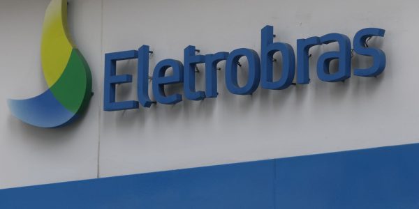 lula-veta-pl-sobre-realocacao-de-trabalhadores-da-eletrobras