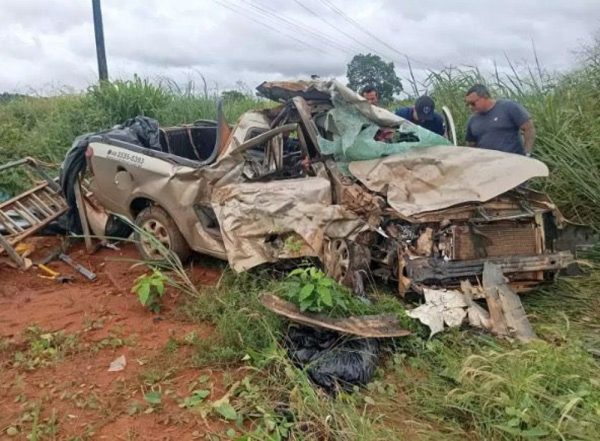 Grave acidente na BR-421 em Monte Negro deixa um morto e dois feridos