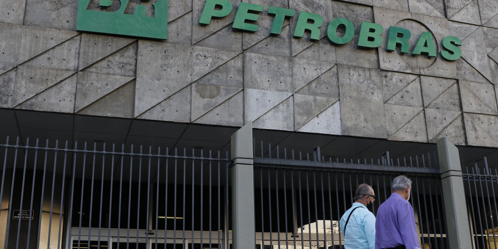 petrobras-bate-novo-recorde-na-producao-de-barris-de-petroleo-e-gas