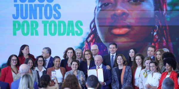 novas-medidas-do-governo-reforcam-protecao-das-mulheres-na-internet