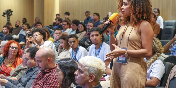 simposio-no-rio-discute-futuro-da-midia-sonora-no-brasil