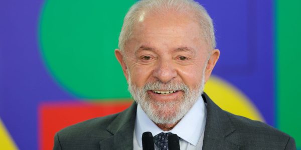 lula-participa-nesta-sexta-feira-do-sem-censura,-da-tv-brasil