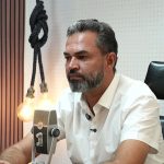 Bruno Scheid durante vídeo em que critica a crise na saúde pública de Rondônia e cobra mais investimentos e infraestrutura para o setor.