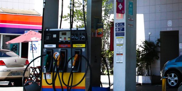 concorrencia-do-etanol-e-subvencao-fazem-preco-da-gasolina-cair