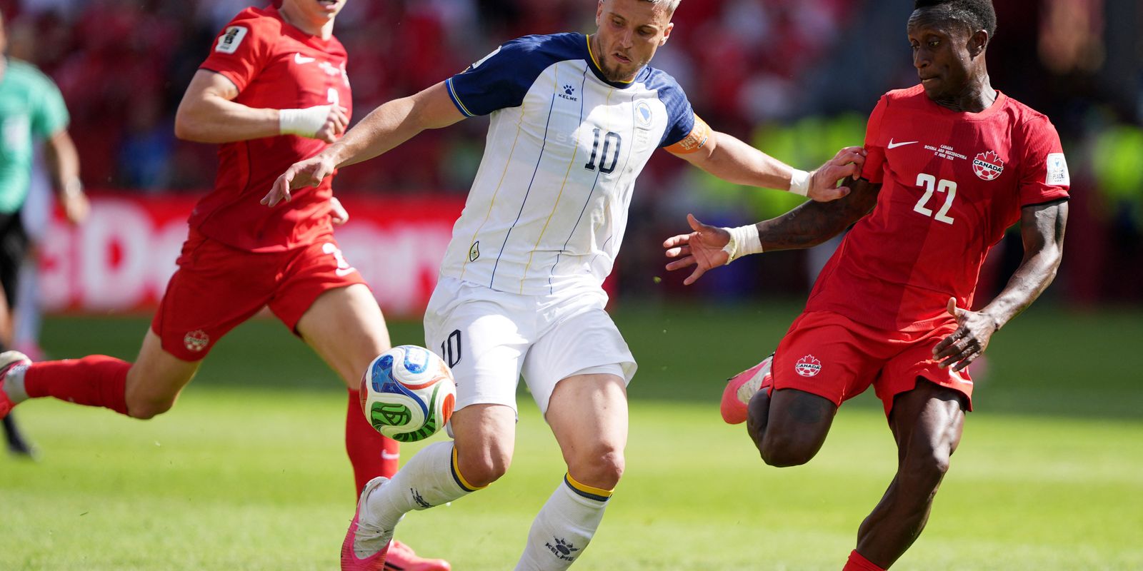 canada-e-bosnia-ficam-no-empate-na-estreia-na-copa:-1-a-1