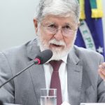 celso-amorim:-ia-sob-controle-de-poucas-empresas-piora-desigualdades