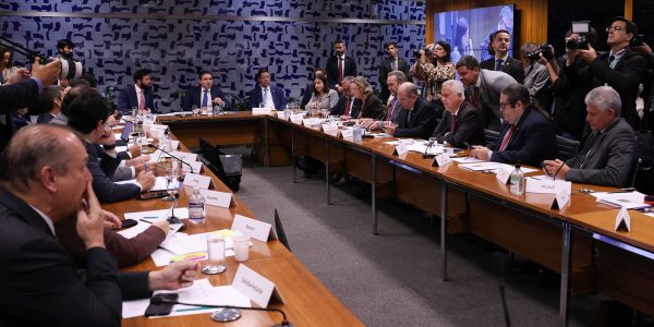 camara:-governo-retira-urgencia-do-fim-da-escala-6×1-e-destrava-pauta
