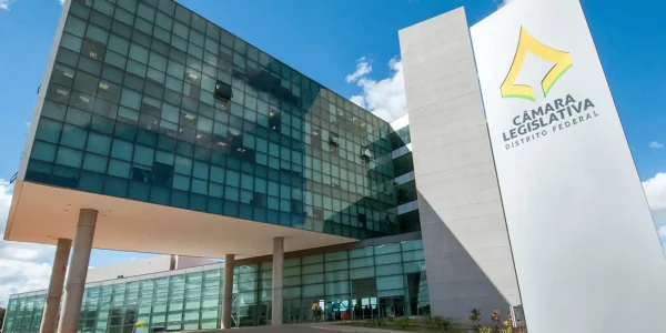 deputados-distritais-extinguem-jornada-6×1-de-terceirizados