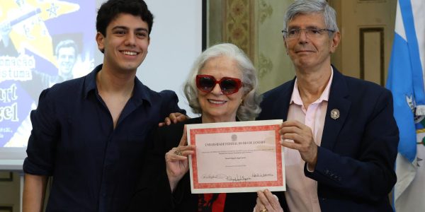 ufrj-da-diploma-55-anos-depois-da-morte-de-stuart-angel