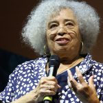 flip:-angela-davis-cita-pensadores-brasileiros-e-critica-gentrificacao